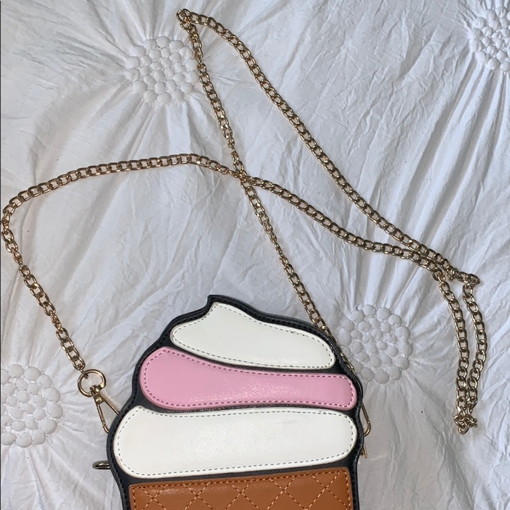Purse - Picture 2 of 5